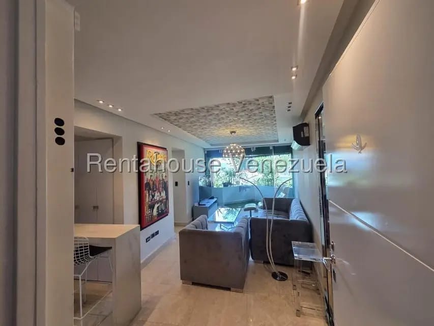 Apartamento (1 Nivel) en Venta en El Cigarral, Distrito Metropolitano - 2