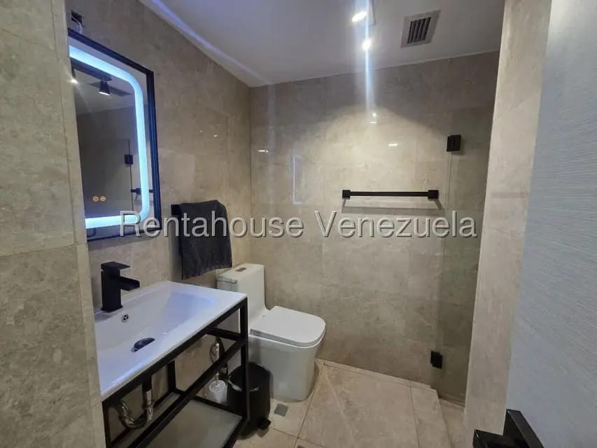 Apartamento (1 Nivel) en Venta en El Cigarral, Distrito Metropolitano - 8