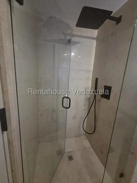 Apartamento (1 Nivel) en Venta en El Cigarral, Distrito Metropolitano - 10