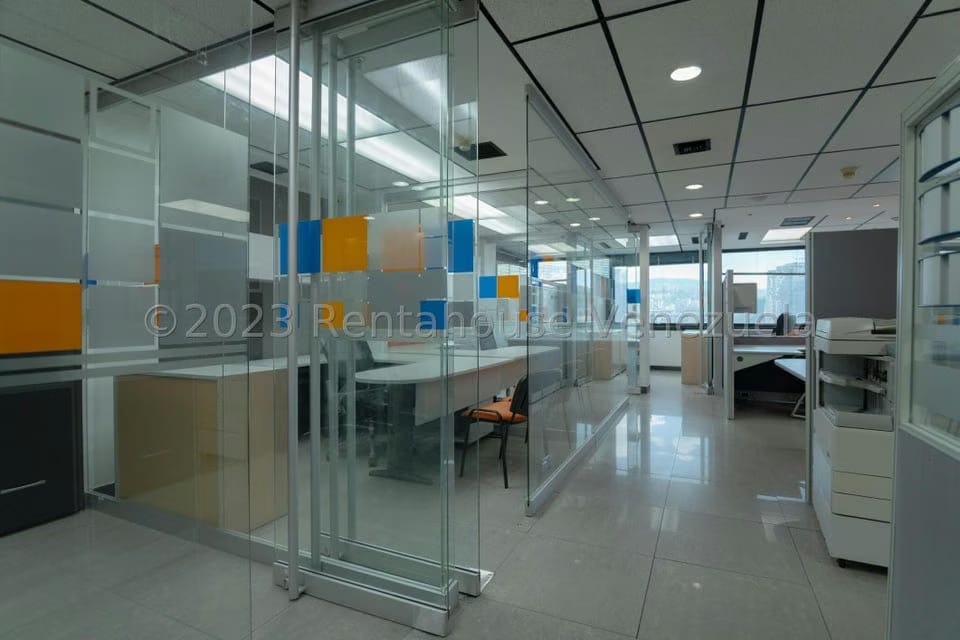 Comercial (Oficina) en Venta en El Rosal, Distrito Metropolitano - 18