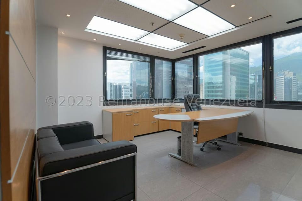 Comercial (Oficina) en Venta en El Rosal, Distrito Metropolitano - 35