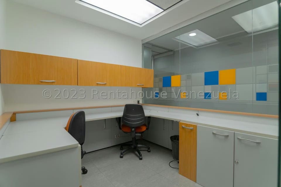 Comercial (Oficina) en Venta en El Rosal, Distrito Metropolitano - 41