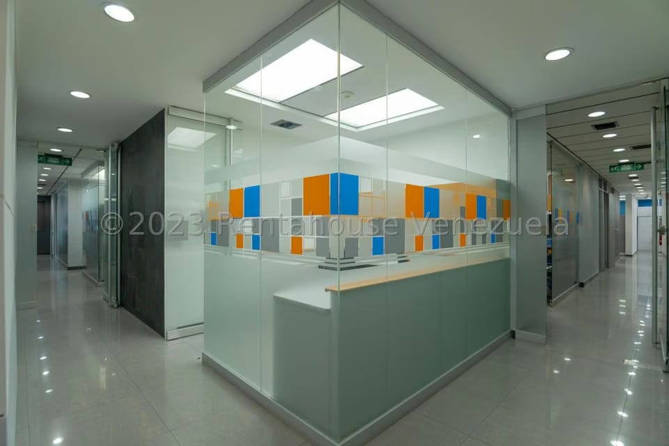 Comercial (Oficina) en Venta en El Rosal, Distrito Metropolitano - 42