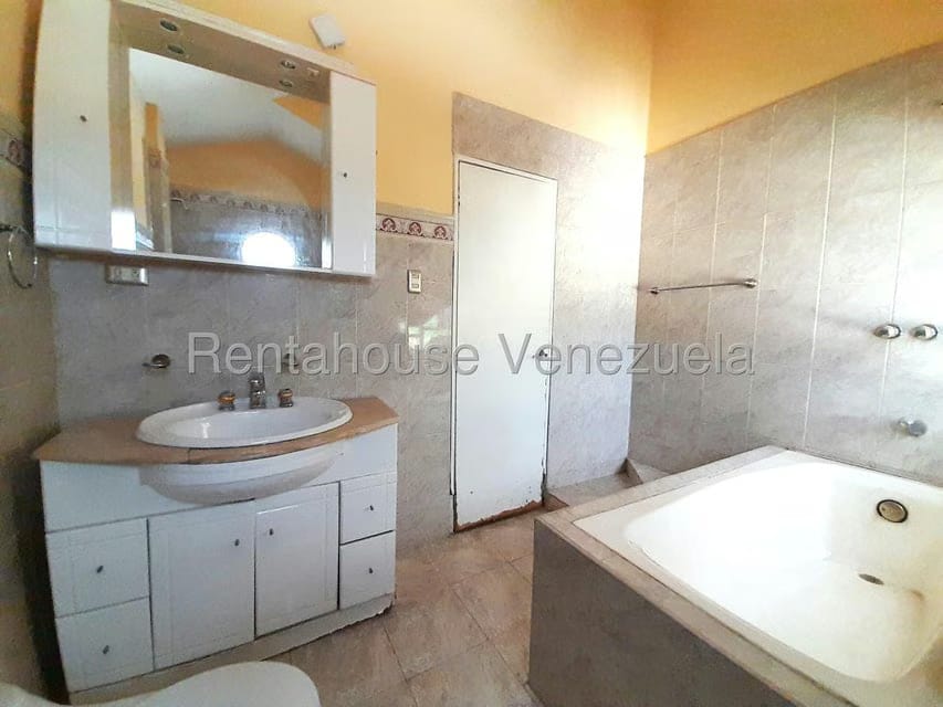 Casa (1 Nivel) en Alquiler en Parcelamiento Santa Ana, Falcon - 15