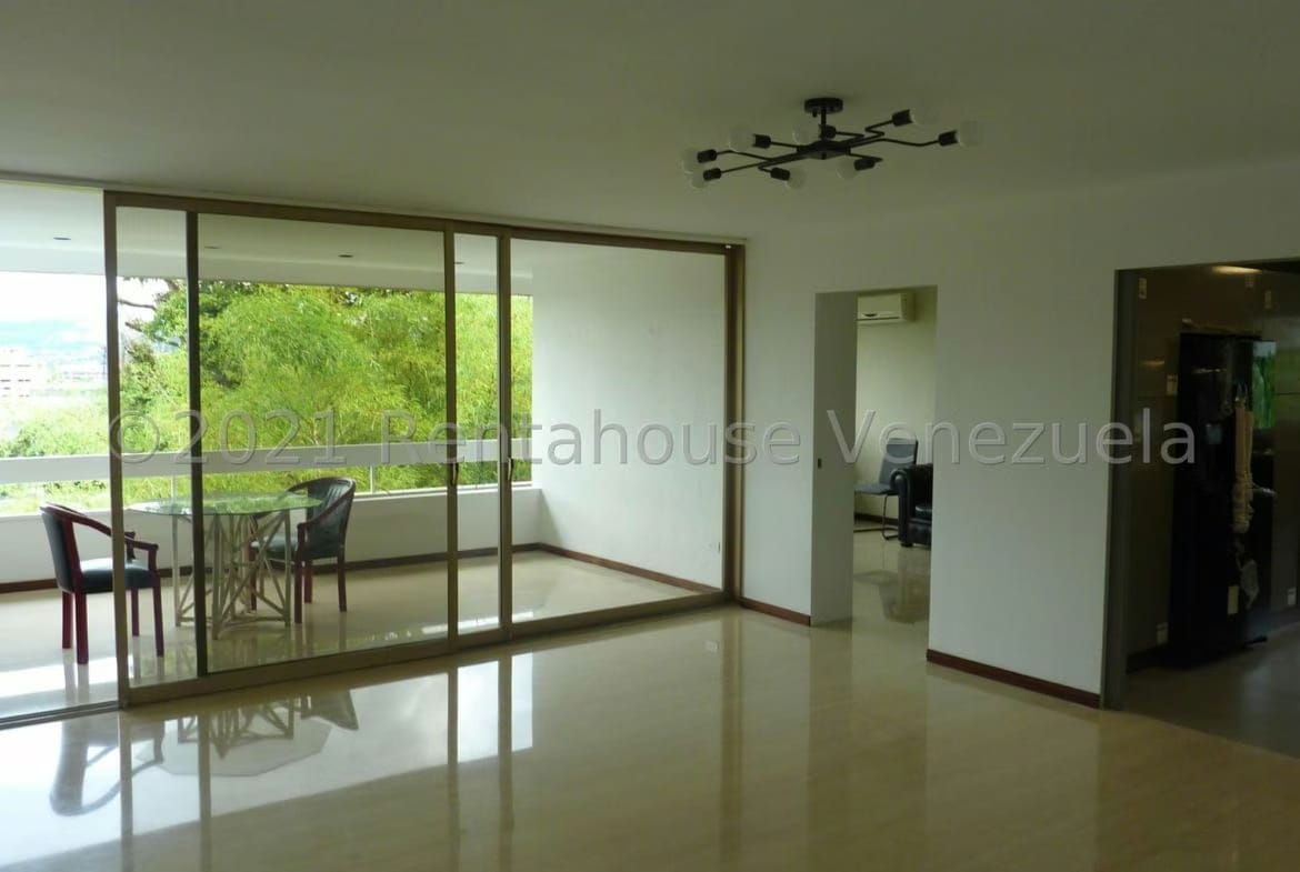 APARTAMENTO EN VENTA SELENE MARIN MLS#21-24577 - 2