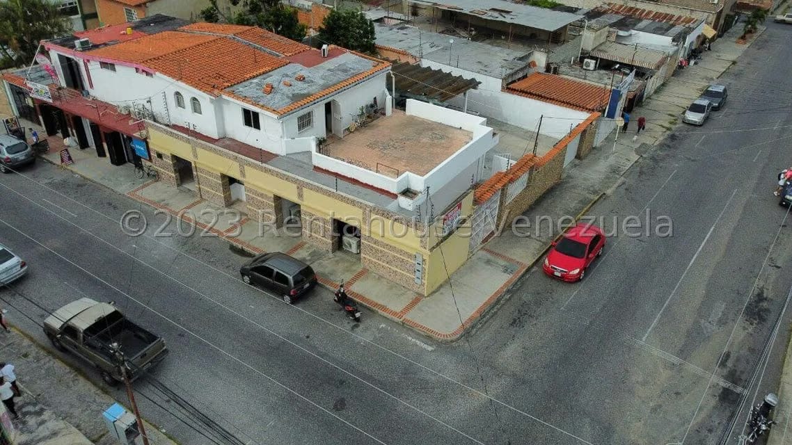 Comercial (Local Comercial) en Venta en Centro, Lara - 2