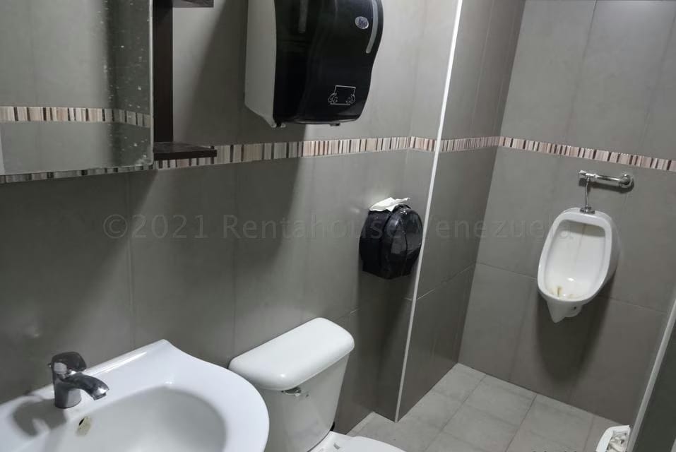 Comercial (Edificio) en Venta en Chacao, Distrito Metropolitano - 16