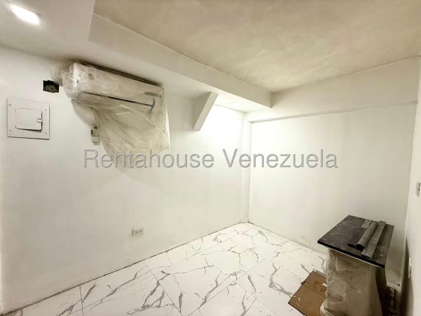 Comercial (Local Comercial) en Alquiler en Parroquia Catedral, Distrito Metropolitano - 6
