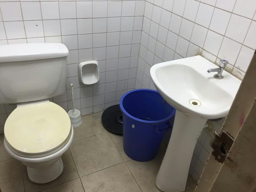Comercial (Local Comercial) en Venta en Avenida Delicias Norte, Zulia - 11
