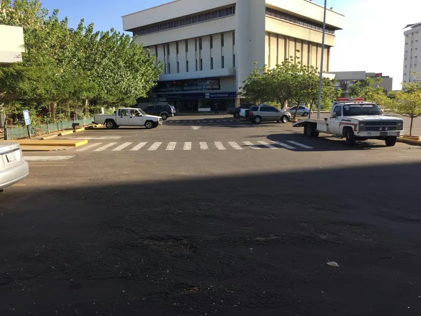 Comercial (Local Comercial) en Venta en Avenida Delicias Norte, Zulia - 13