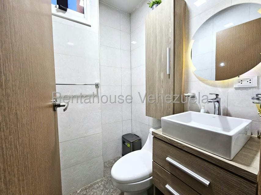 Casa (Duplex) en Venta en Villa Paris, Lara - 15