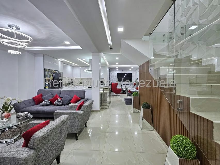 Casa (Duplex) en Venta en Villa Paris, Lara - 3