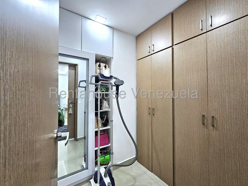 Casa (Duplex) en Venta en Villa Paris, Lara - 21
