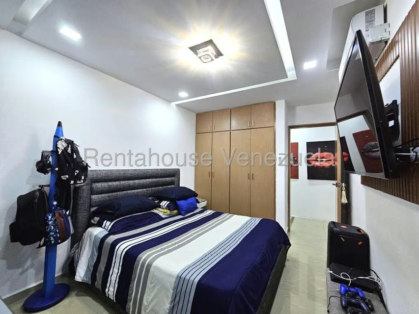 Casa (Duplex) en Venta en Villa Paris, Lara - 26