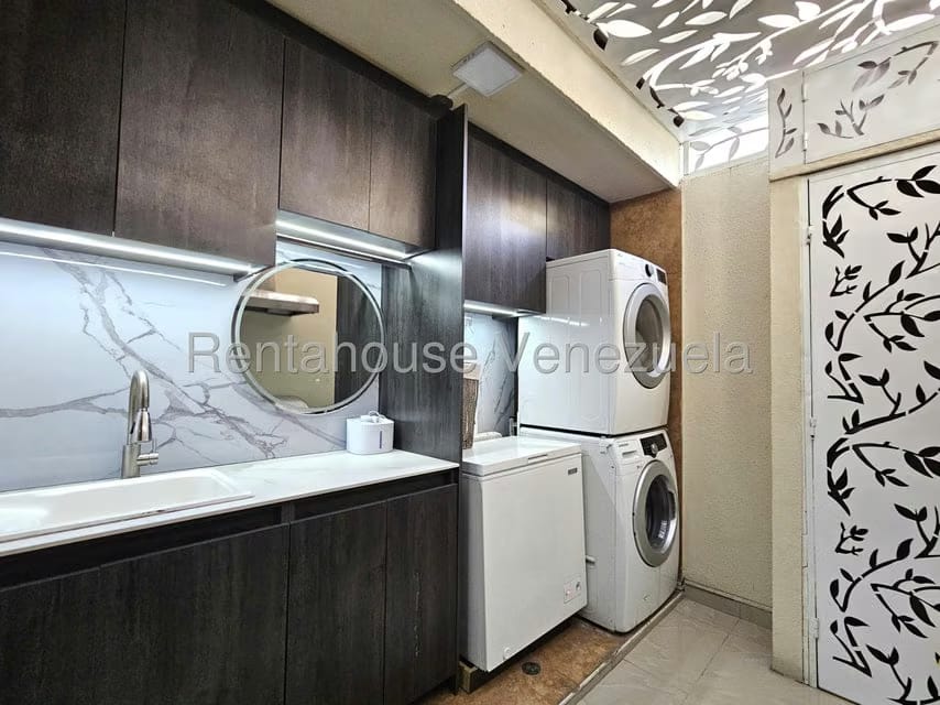 Casa (Duplex) en Venta en Villa Paris, Lara - 30