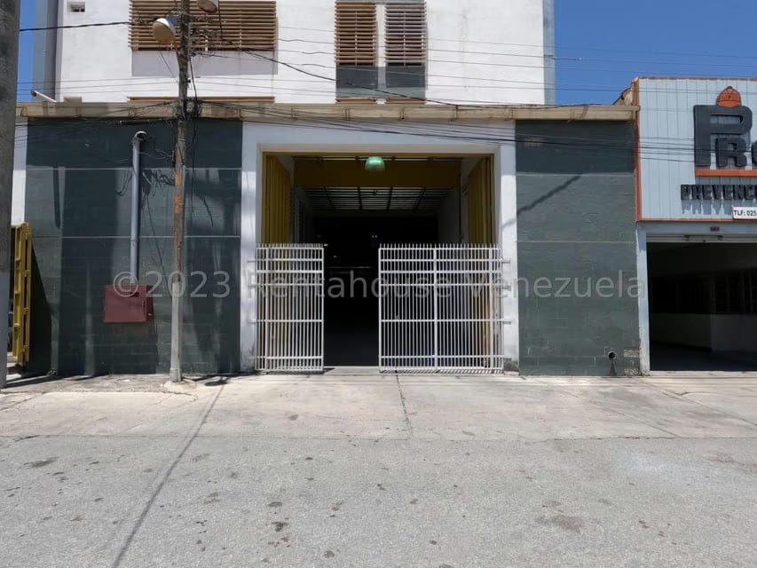 Comercial (Galpon - Deposito) en Venta en Zona Industrial 1, Lara - 2