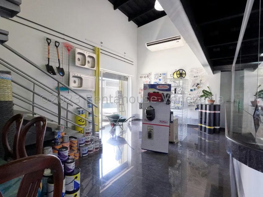 Comercial (Galpon - Deposito) en Venta en Zona Industrial 1, Lara - 16