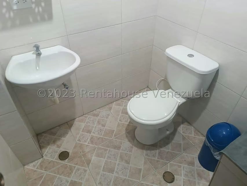 Comercial (Galpon - Deposito) en Venta en Zona Industrial 1, Lara - 19