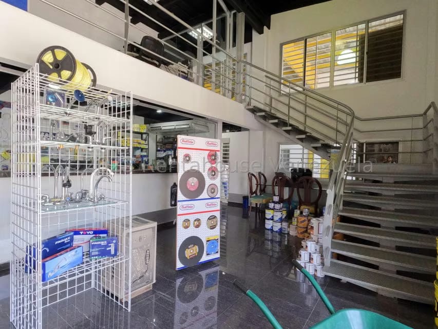 Comercial (Galpon - Deposito) en Venta en Zona Industrial 1, Lara - 20