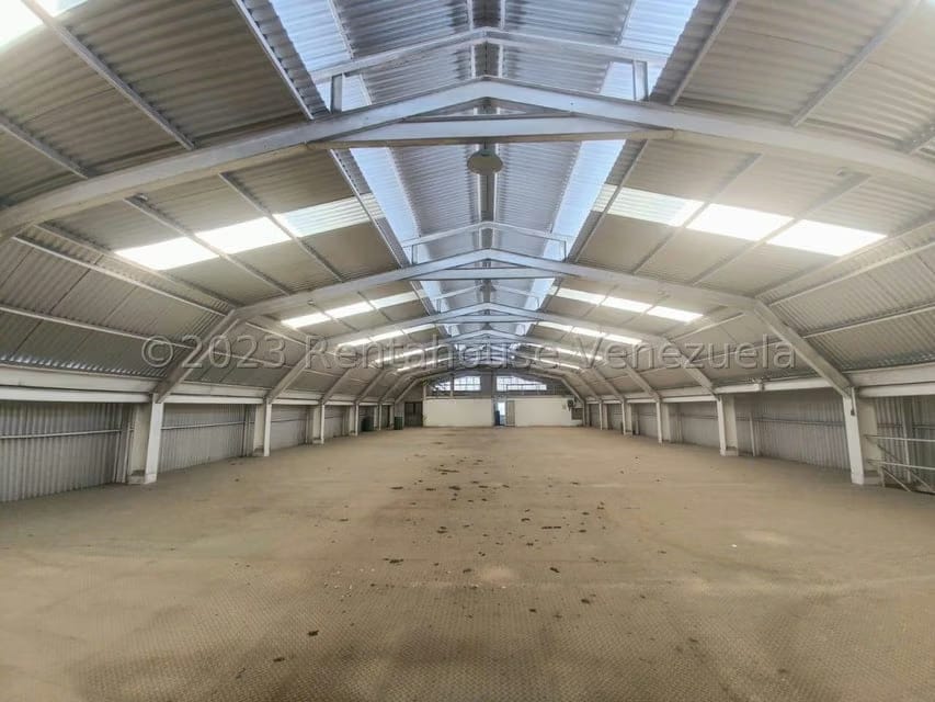 Comercial (Galpon - Deposito) en Venta en Zona Industrial 1, Lara - 47
