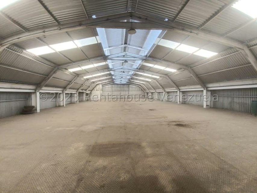 Comercial (Galpon - Deposito) en Venta en Zona Industrial 1, Lara - 49