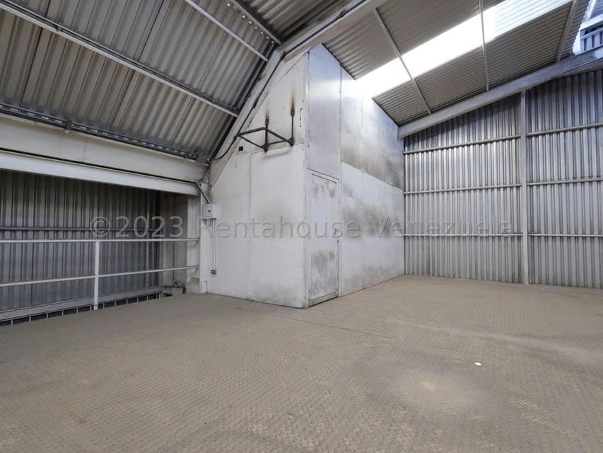 Comercial (Galpon - Deposito) en Venta en Zona Industrial 1, Lara - 50