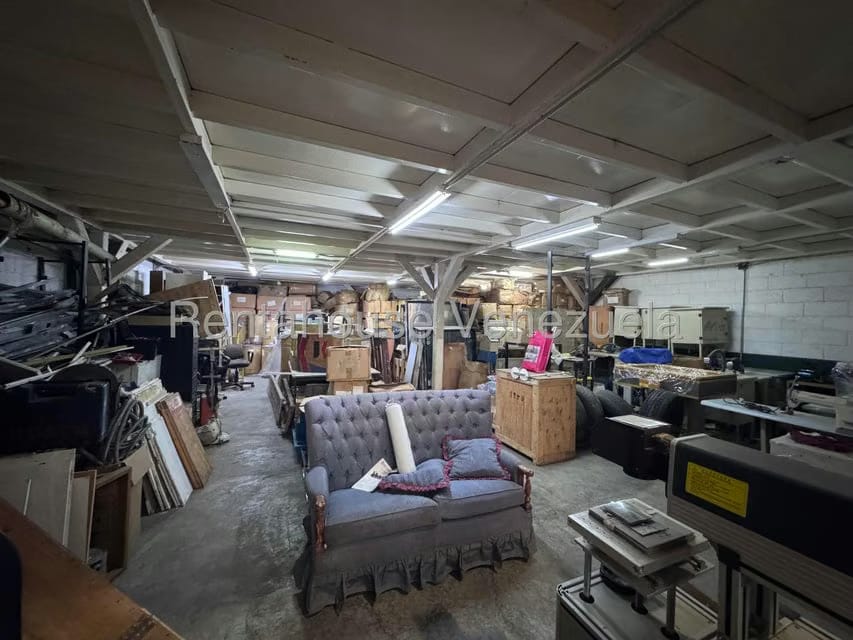 Comercial (Galpon - Deposito) en Venta en Parroquia Santa Rosalia, Distrito Metropolitano - 2