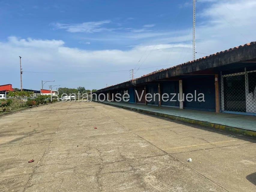 Comercial (Local Comercial) en Venta en Higuerote, Miranda - 9