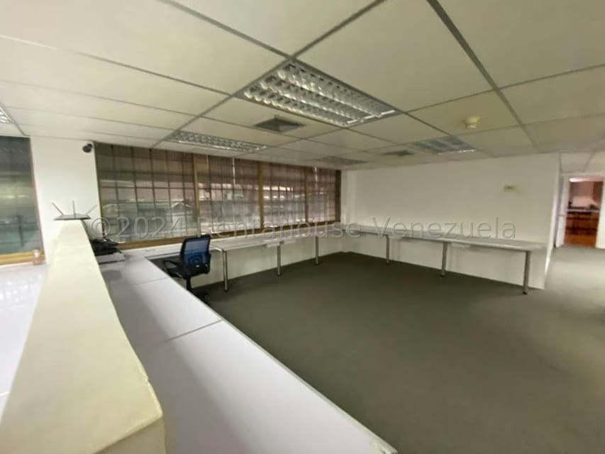 Comercial (Oficina) en Venta en Macaracuay, Distrito Metropolitano - 16