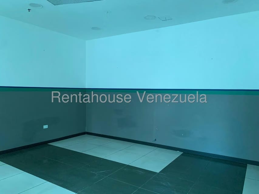 Comercial (Local Comercial) en Alquiler en El Rosal, Distrito Metropolitano - 13