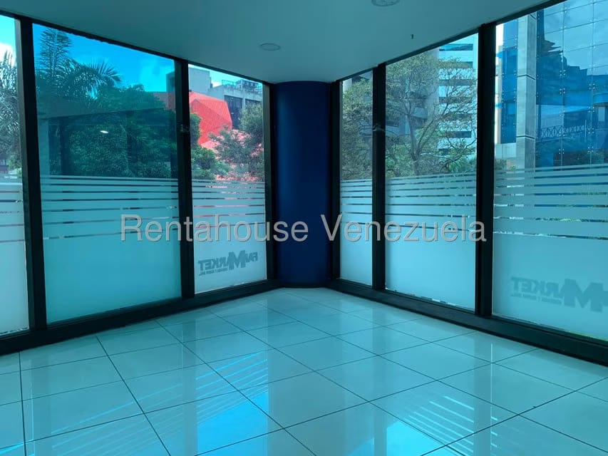 Comercial (Local Comercial) en Alquiler en El Rosal, Distrito Metropolitano - 25