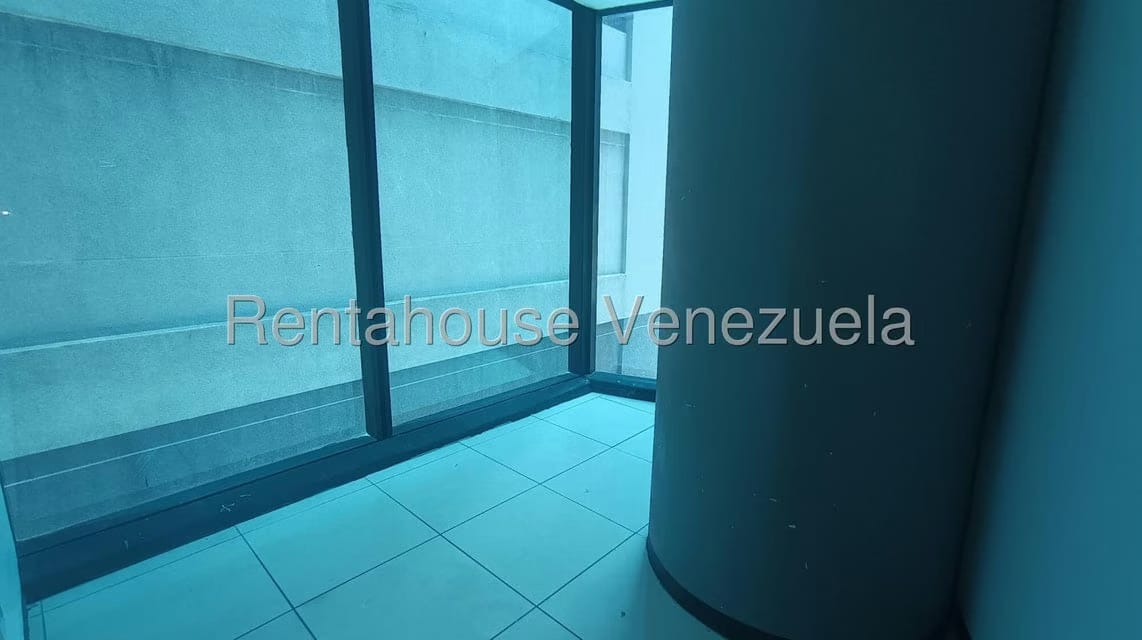 Comercial (Local Comercial) en Alquiler en El Rosal, Distrito Metropolitano - 27