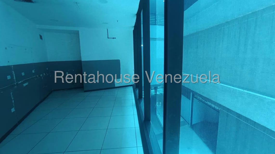 Comercial (Local Comercial) en Alquiler en El Rosal, Distrito Metropolitano - 28