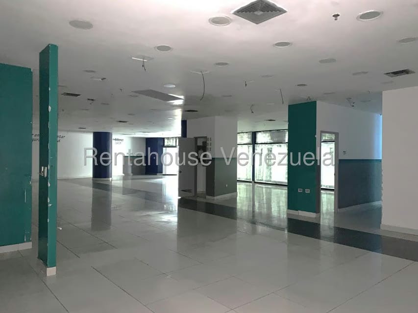 Comercial (Local Comercial) en Alquiler en El Rosal, Distrito Metropolitano - 4