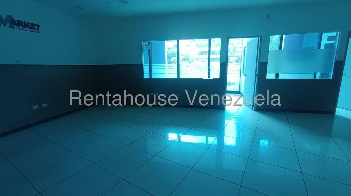 Comercial (Local Comercial) en Alquiler en El Rosal, Distrito Metropolitano - 32