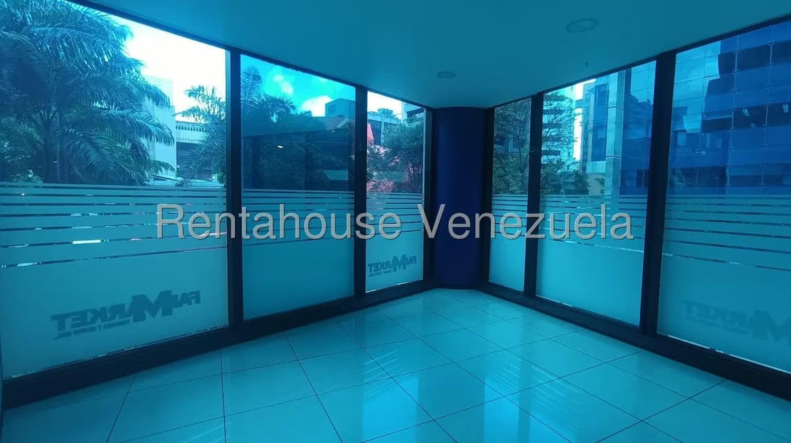 Comercial (Local Comercial) en Alquiler en El Rosal, Distrito Metropolitano - 35