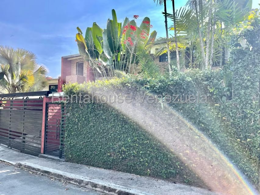 Casa (Multipes Niveles) en Venta en Lomas de Monte Claro, Distrito Metropolitano - 2