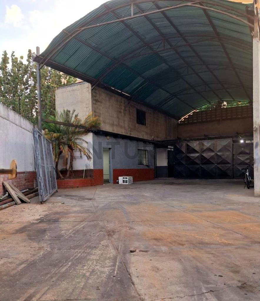 GALPÓN COMERCIAL EN ALQUILER