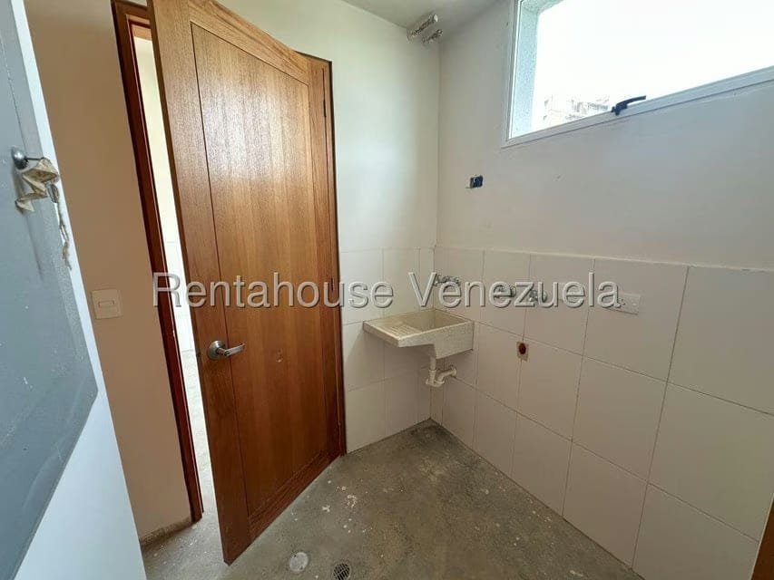 Apartamento (1 Nivel) en Venta en Mirador de Los Campitos I, Distrito Metropolitano - 16