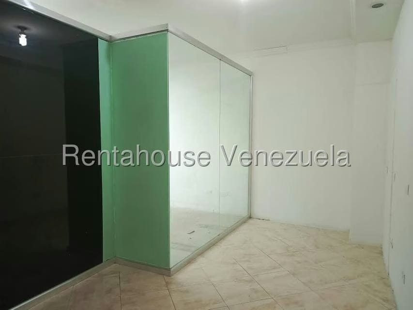 Comercial (Local Comercial) en Alquiler en Ciudad Jardin Manongo, Carabobo - 4