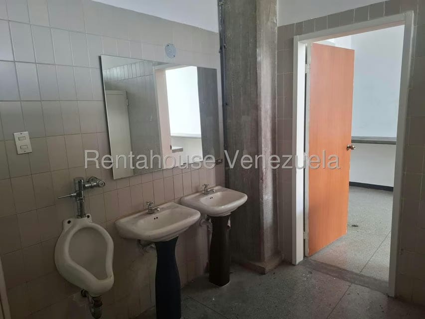 Comercial (Galpon - Deposito) en Alquiler en Boleita Norte, Distrito Metropolitano - 17