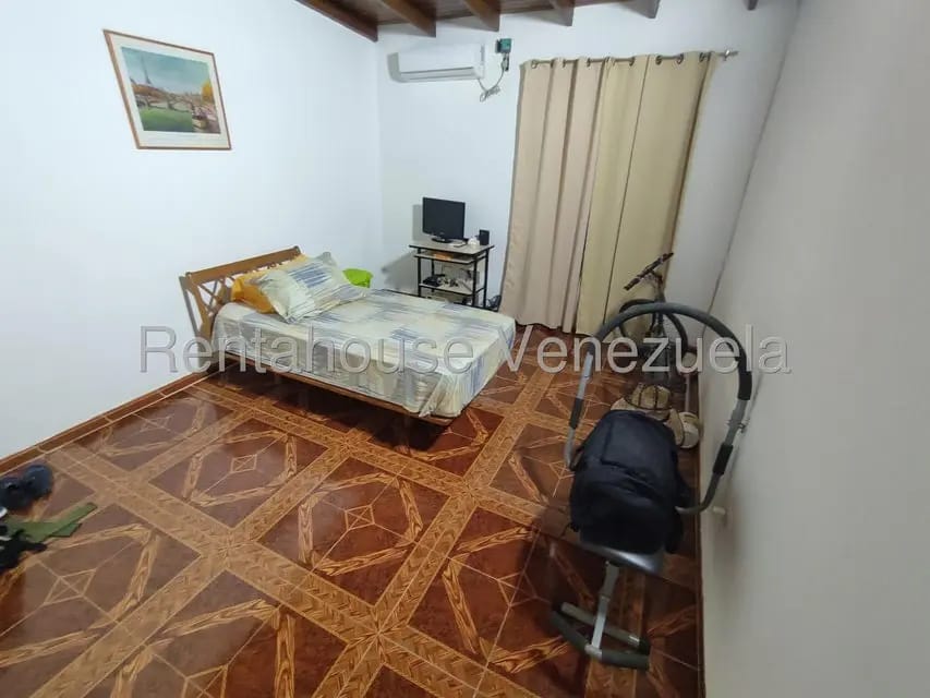 Casa (1 Nivel) en Venta en Vista Linda, Miranda - 15