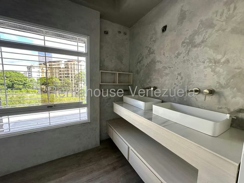 Townhouse (Multiples Niveles) en Venta en Colinas de La Tahona, Distrito Metropolitano - 17