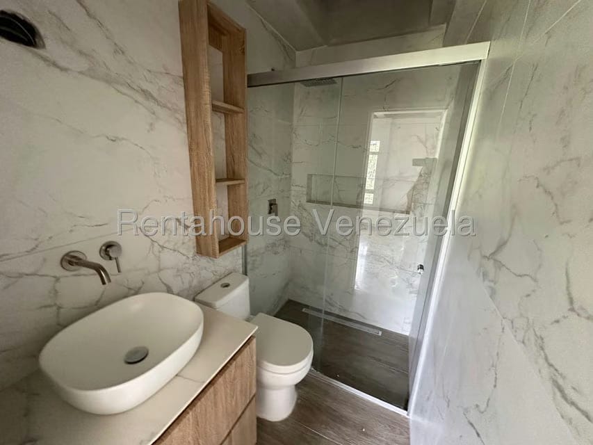 Townhouse (Multiples Niveles) en Venta en Colinas de La Tahona, Distrito Metropolitano - 24