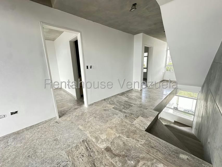 Townhouse (Multiples Niveles) en Venta en Colinas de La Tahona, Distrito Metropolitano - 25