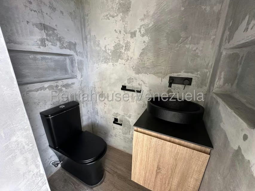 Townhouse (Multiples Niveles) en Venta en Colinas de La Tahona, Distrito Metropolitano - 28