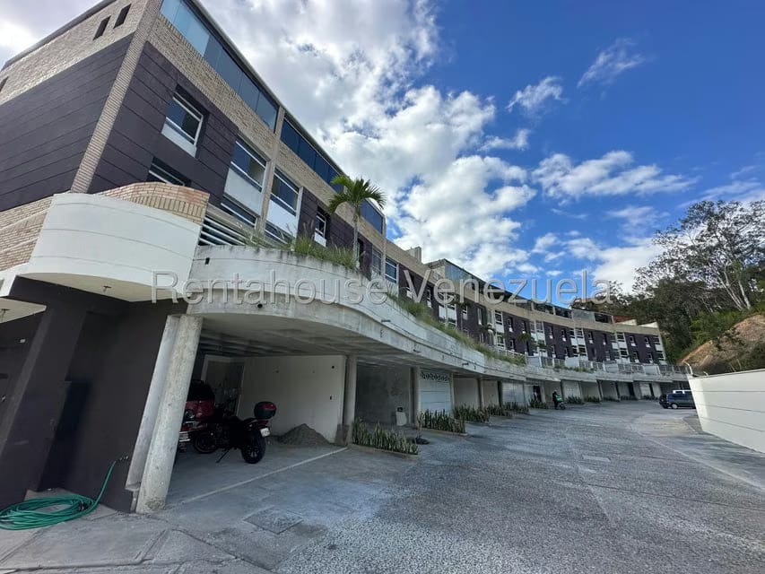 Townhouse (Multiples Niveles) en Venta en Colinas de La Tahona, Distrito Metropolitano - 43