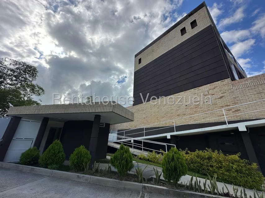 Townhouse (Multiples Niveles) en Venta en Colinas de La Tahona, Distrito Metropolitano - 46