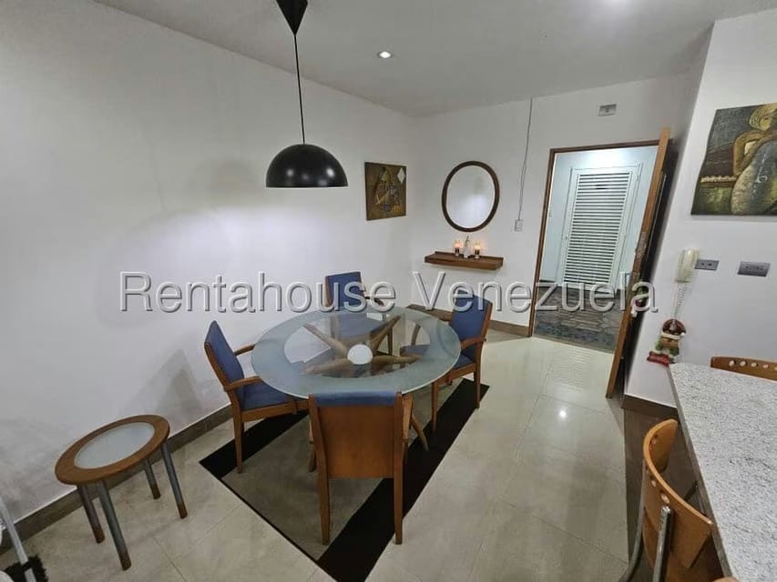 Apartamento (1 Nivel) en Alquiler en La Boyera, Distrito Metropolitano - 24