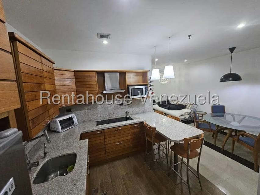 Apartamento (1 Nivel) en Alquiler en La Boyera, Distrito Metropolitano - 26